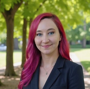 Maggie B Headshot