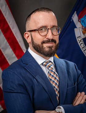 Eli Rosenberg headshot