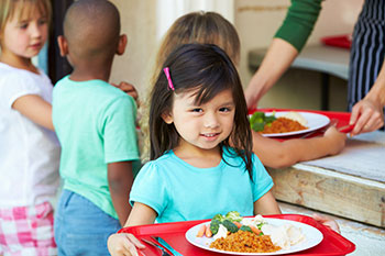 girl with lunch tray