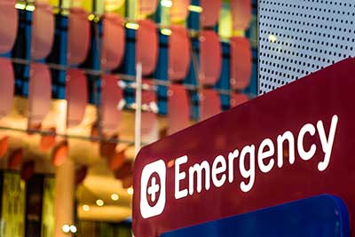 An emergency room sign