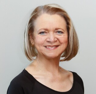 Shirley Orr headshot