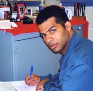 Robert Sanchez headshot