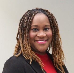 Monique Brown headshot