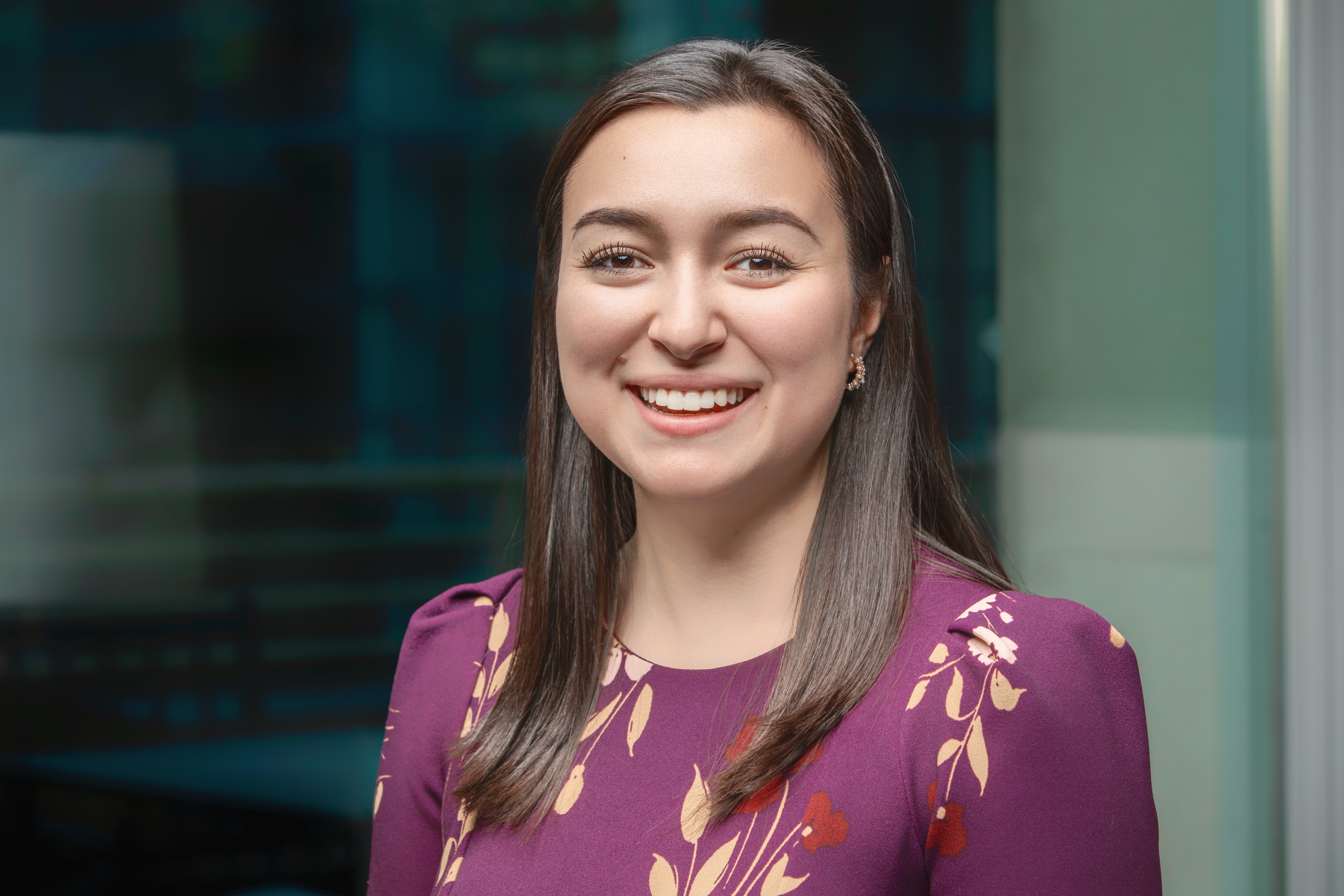 Laura Hicks Headshot