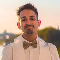 Shariq Farooqi headshot