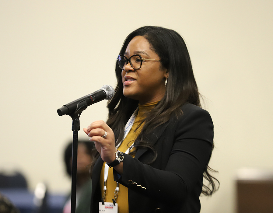 Tuesday microphone_2025_700