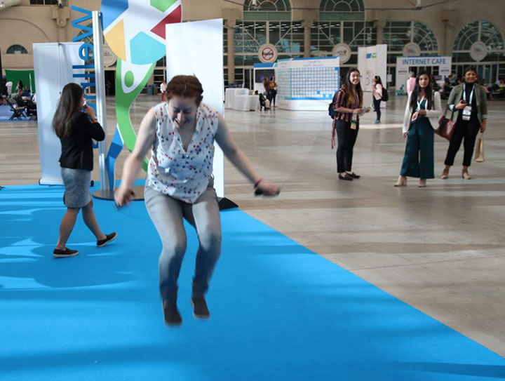 woman jumping rope
